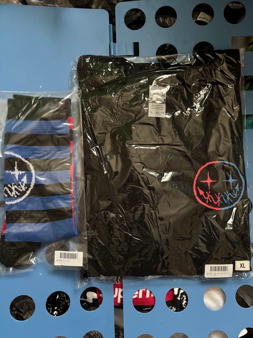 新品　ikuzone XL 黒 ロンT ソックス　セット