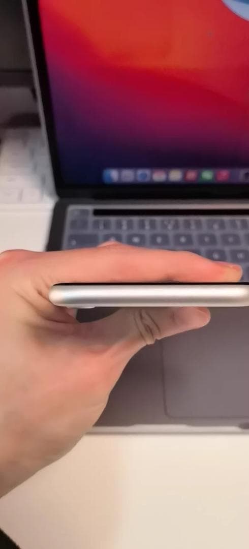 【期間限定／超美品】iPhone SE3 64GB｜SIMフリー｜ホワイト