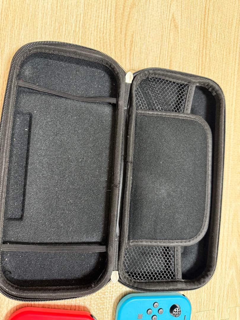 Nintendo Switch 本体 赤・青 Joy-Con 付属品あり