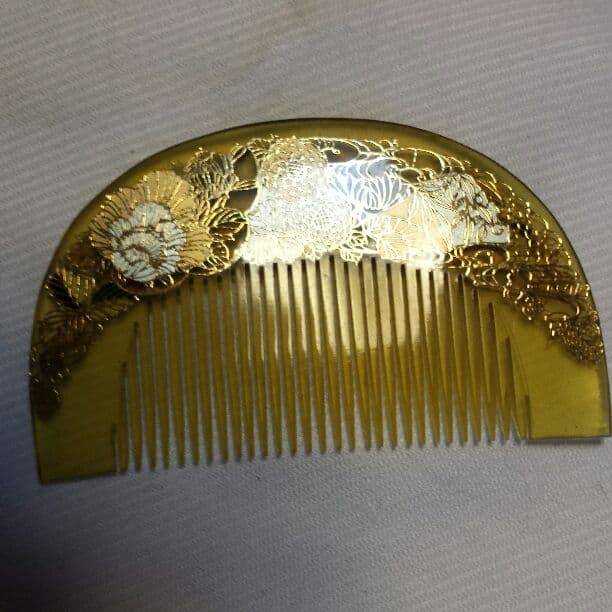 昔の本物のくしです