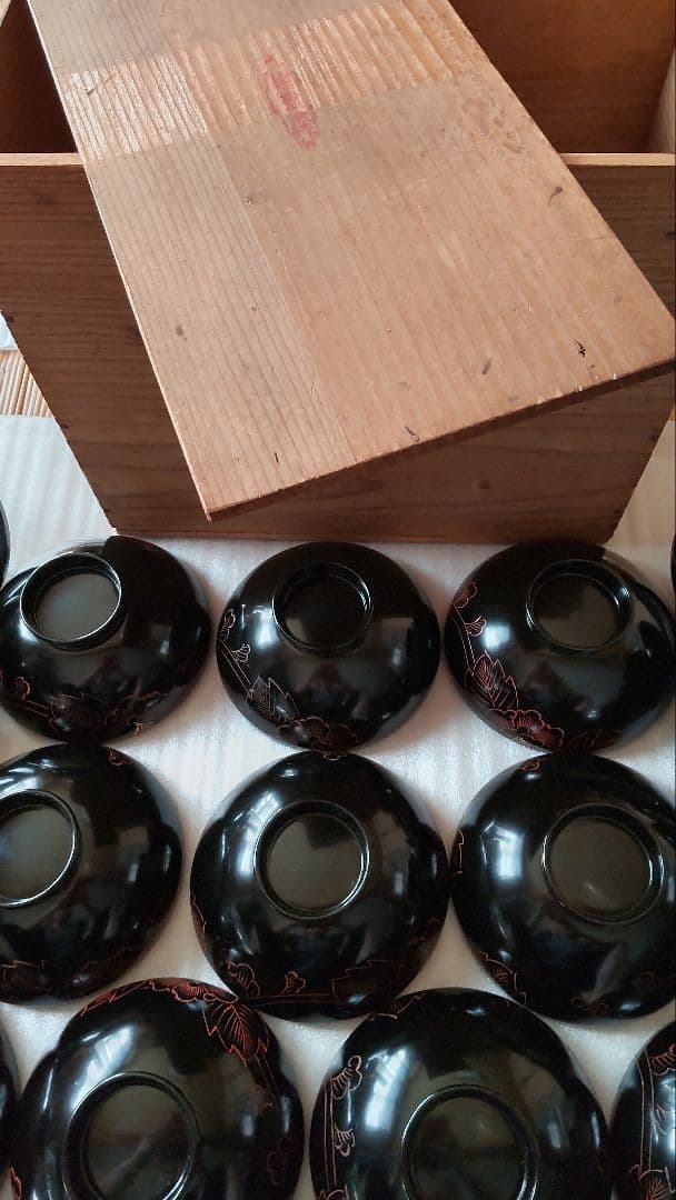 輪島塗　牡丹彫　金模様細工　木製　蓋付椀　10客　共箱