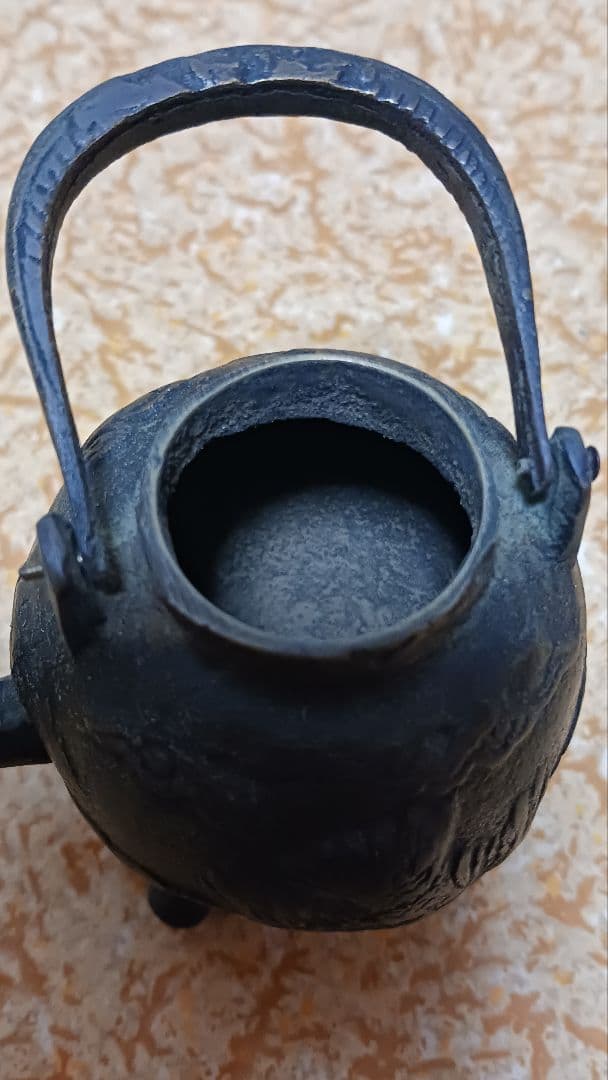 時代物　銅製　鉄瓶形　翼龍図　摘み瓢箪　三足　水滴　江戸期　鉄瓶