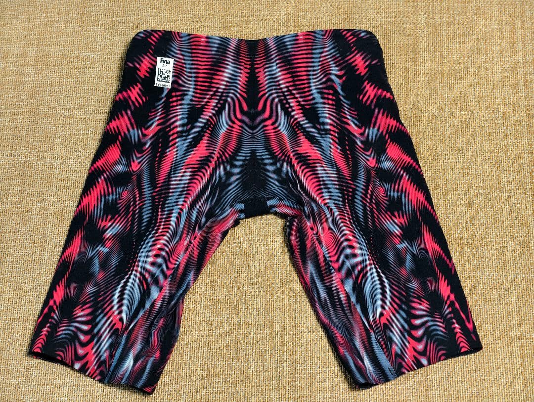 TYR VENZO 28（Lサイズ相当）競泳水着 メンズ