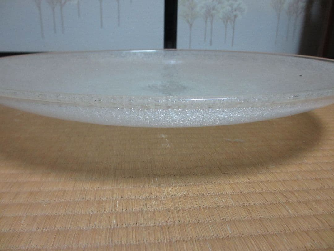 見事なガラスの大皿
