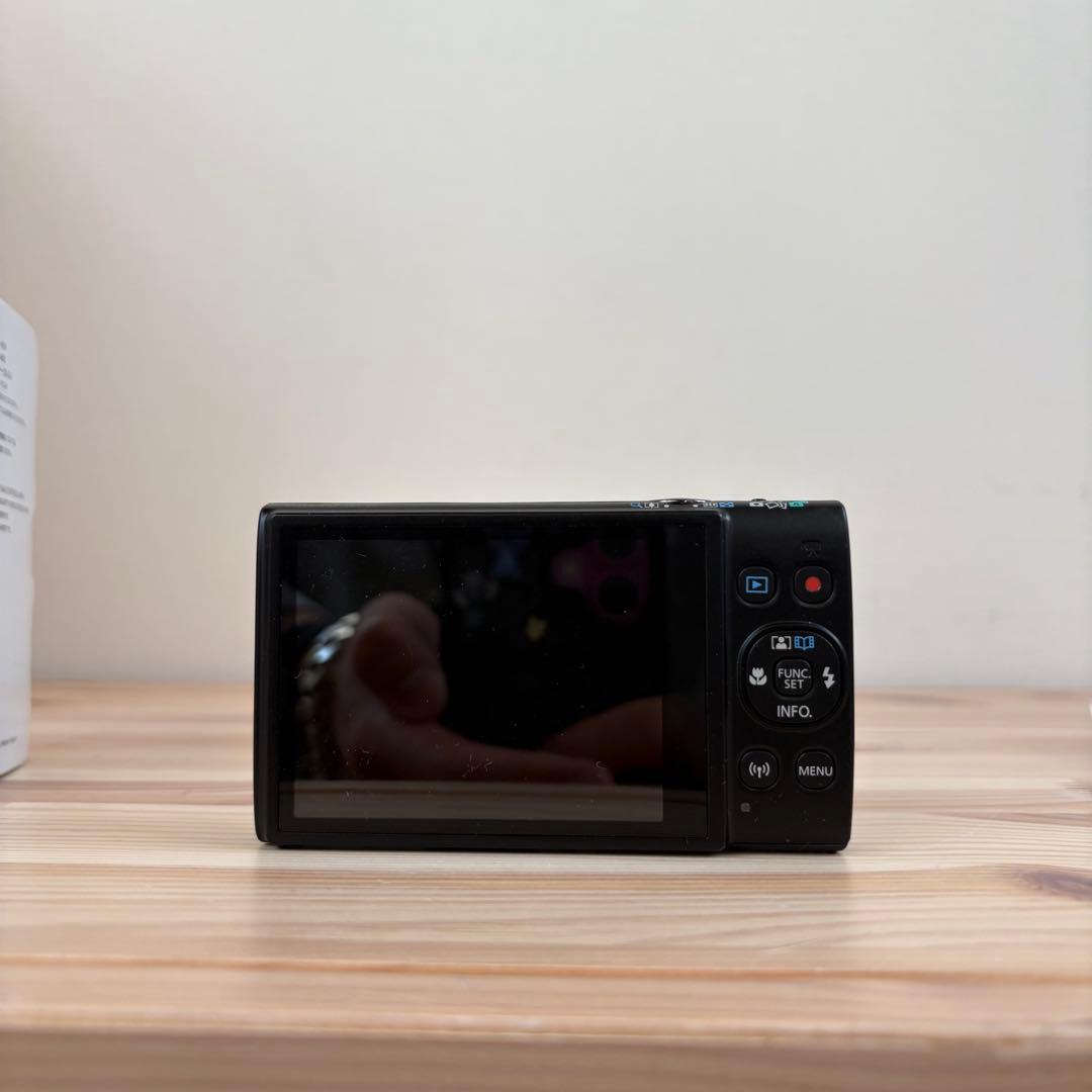 極美品　Canon キャノン　コンパクトデジタルカメラ　IXY 650 ブラック