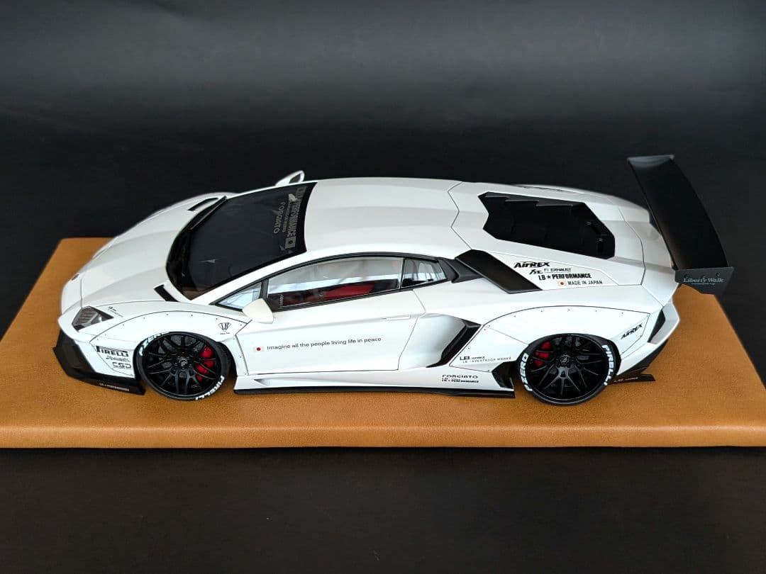 【てつ】オートアート 1/18 アヴェンタドール LBWKリバティウォーク