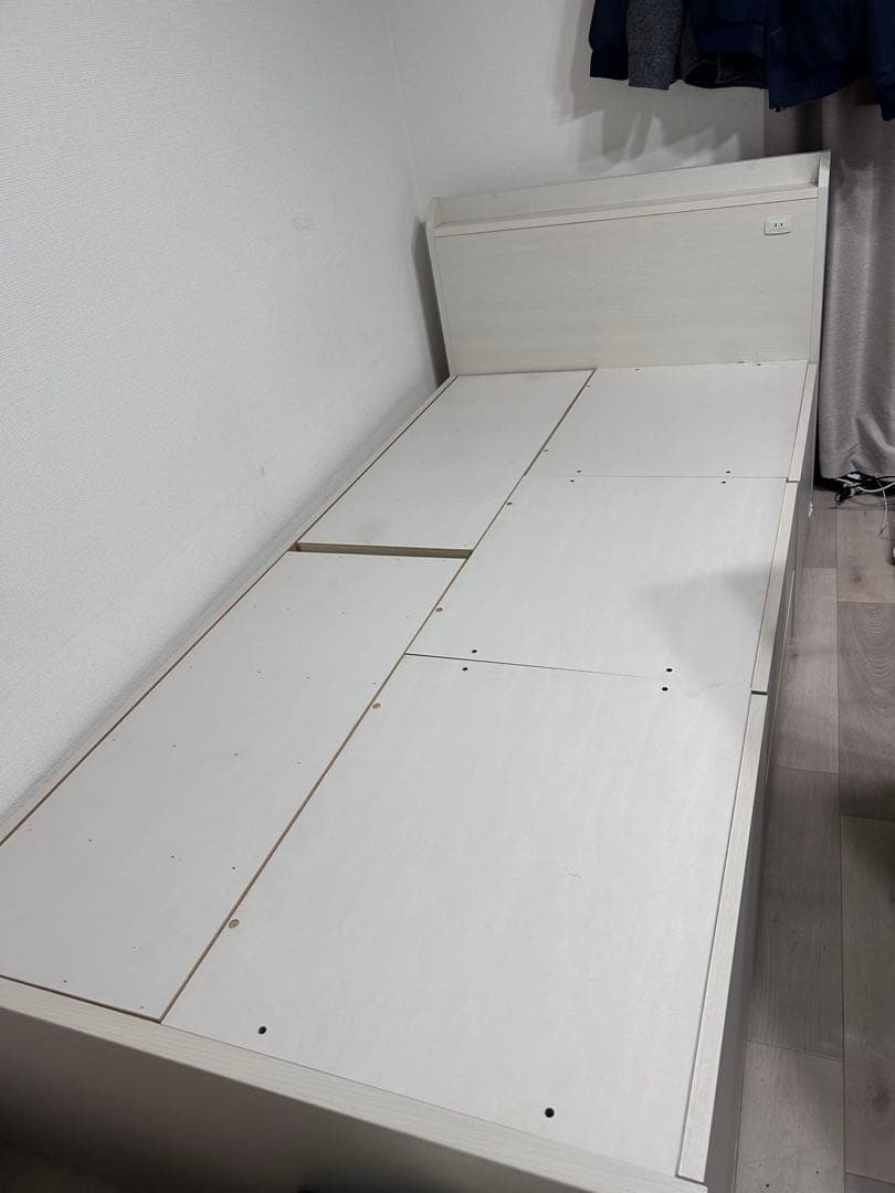 シングル ベッドフレーム ニトリ ジオチェスト ホワイト 白 引き出し収納付き