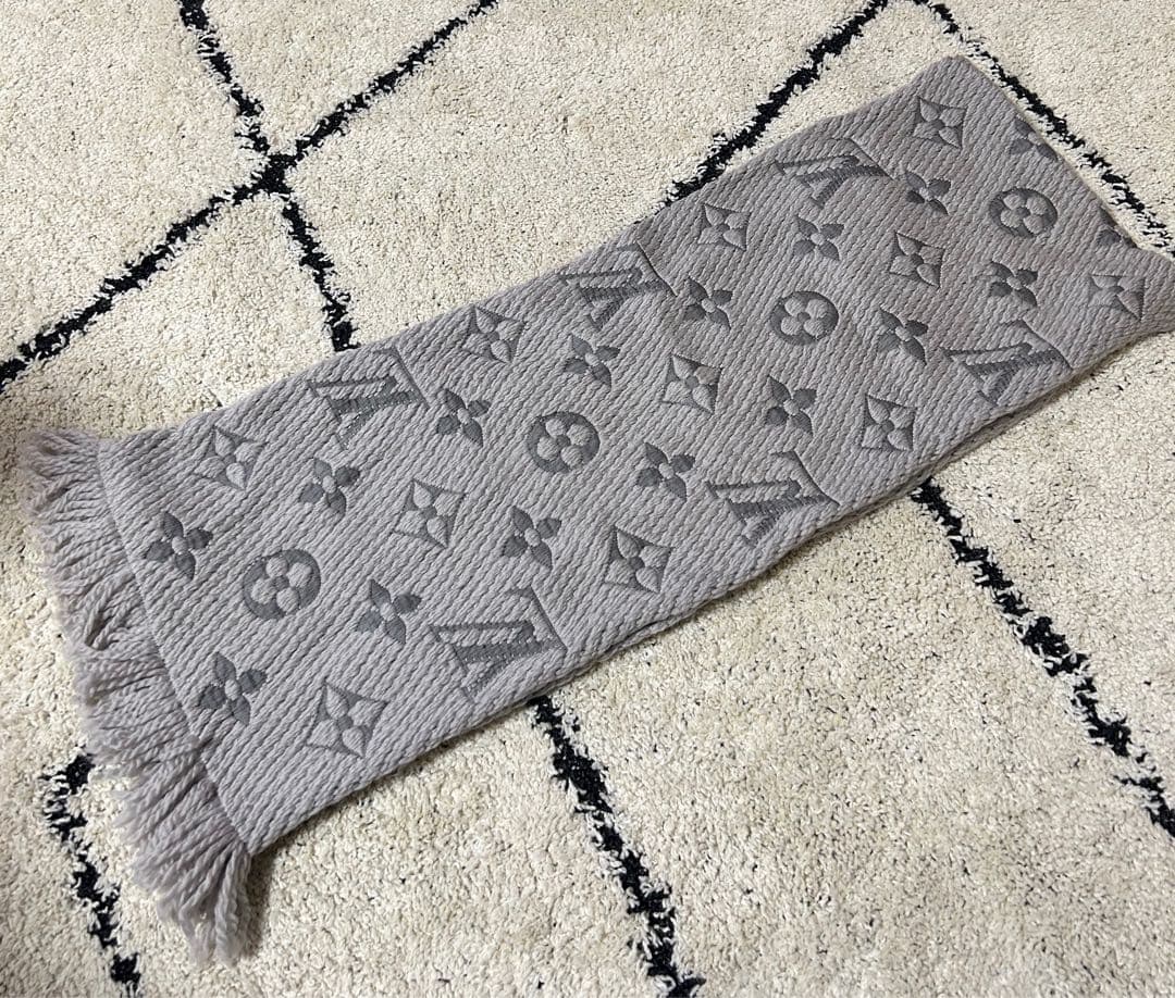 ルイヴィトン マフラー グレー