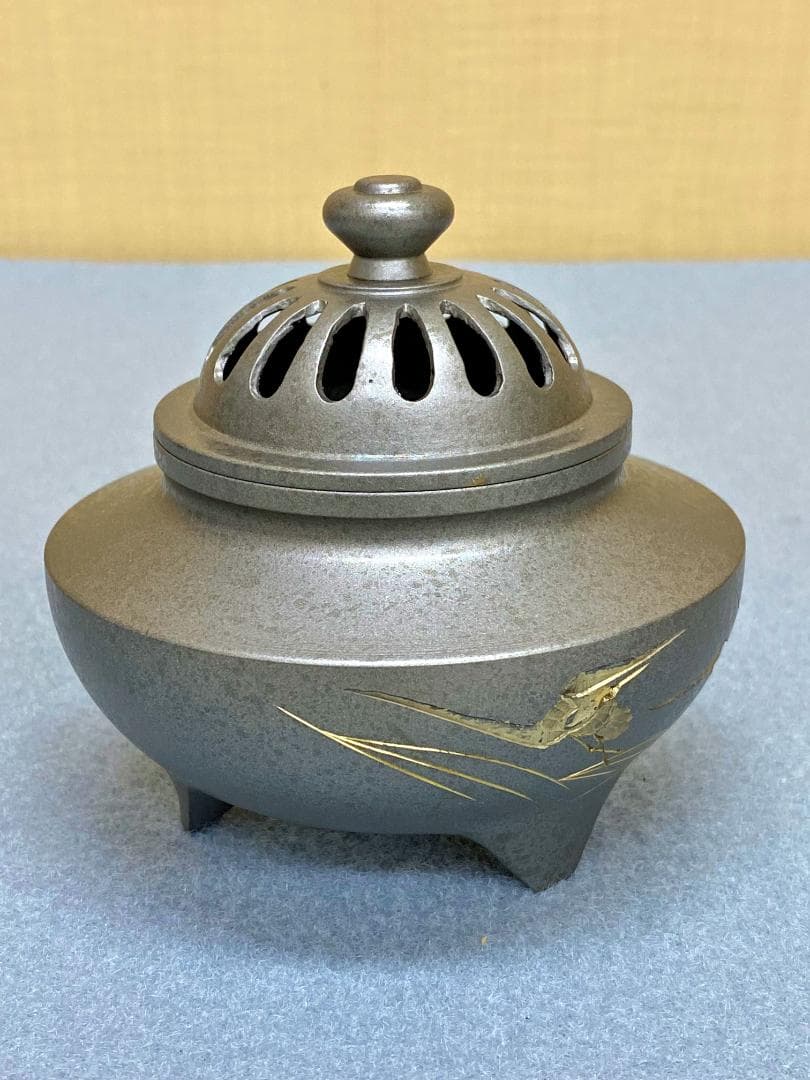 瑞峰堂「玉利久型香炉」銀梨地