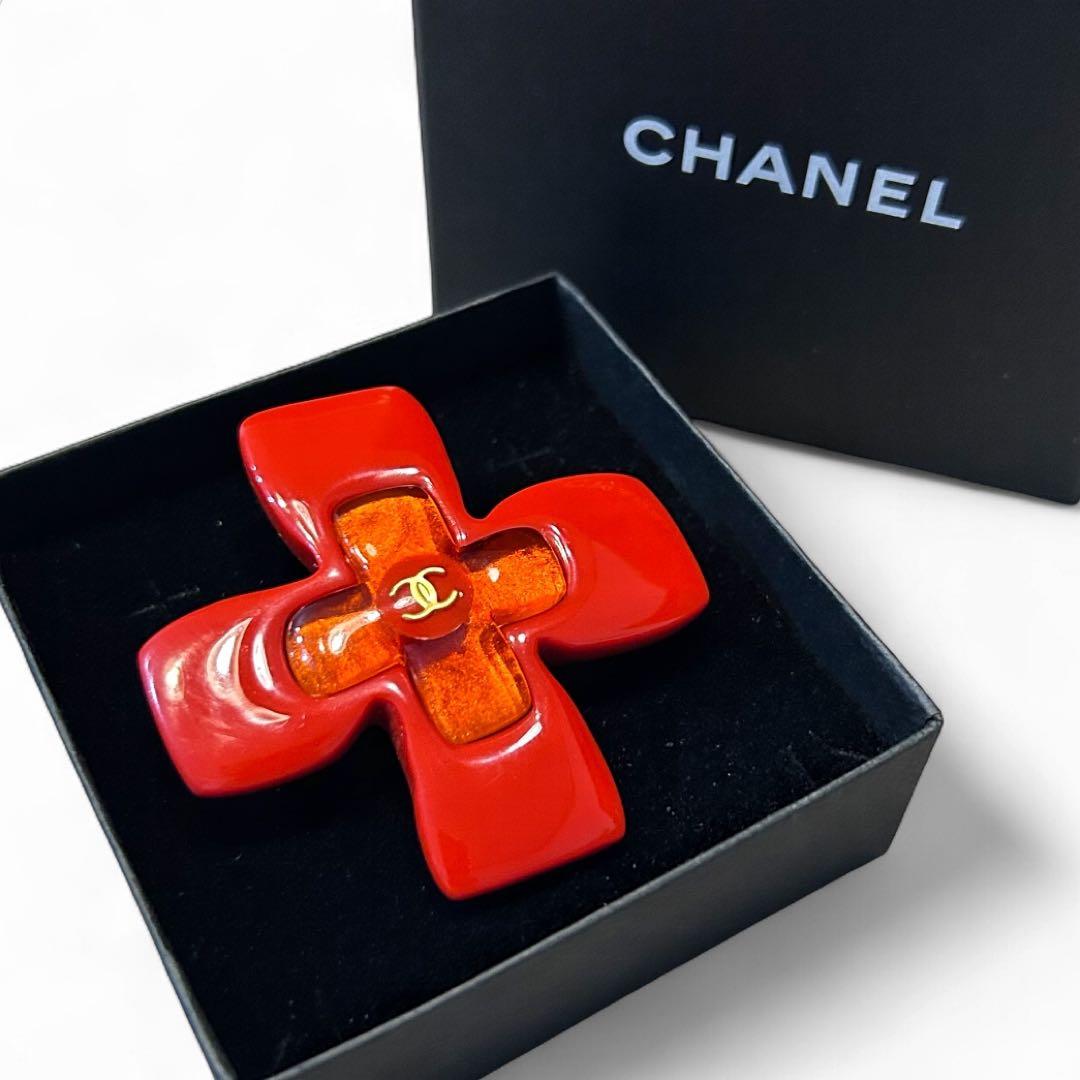 【超希少】CHANEL クロスモチーフ ブローチ ココマーク 95A 赤