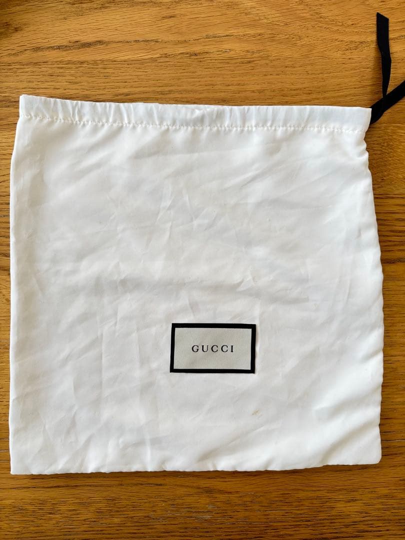 GUCCI フラワープリント ヘアバンド　紫陽花