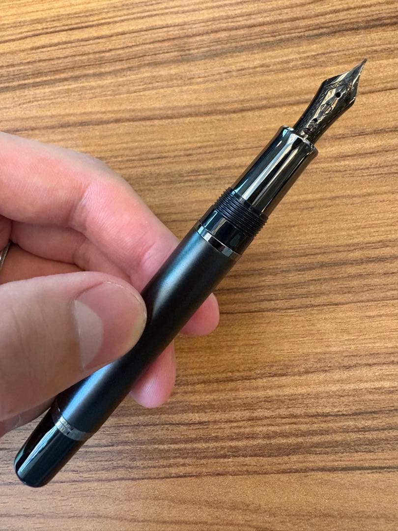 【最終値下】SAILORセーラー万年筆 CYLINT マットブラックステンレス