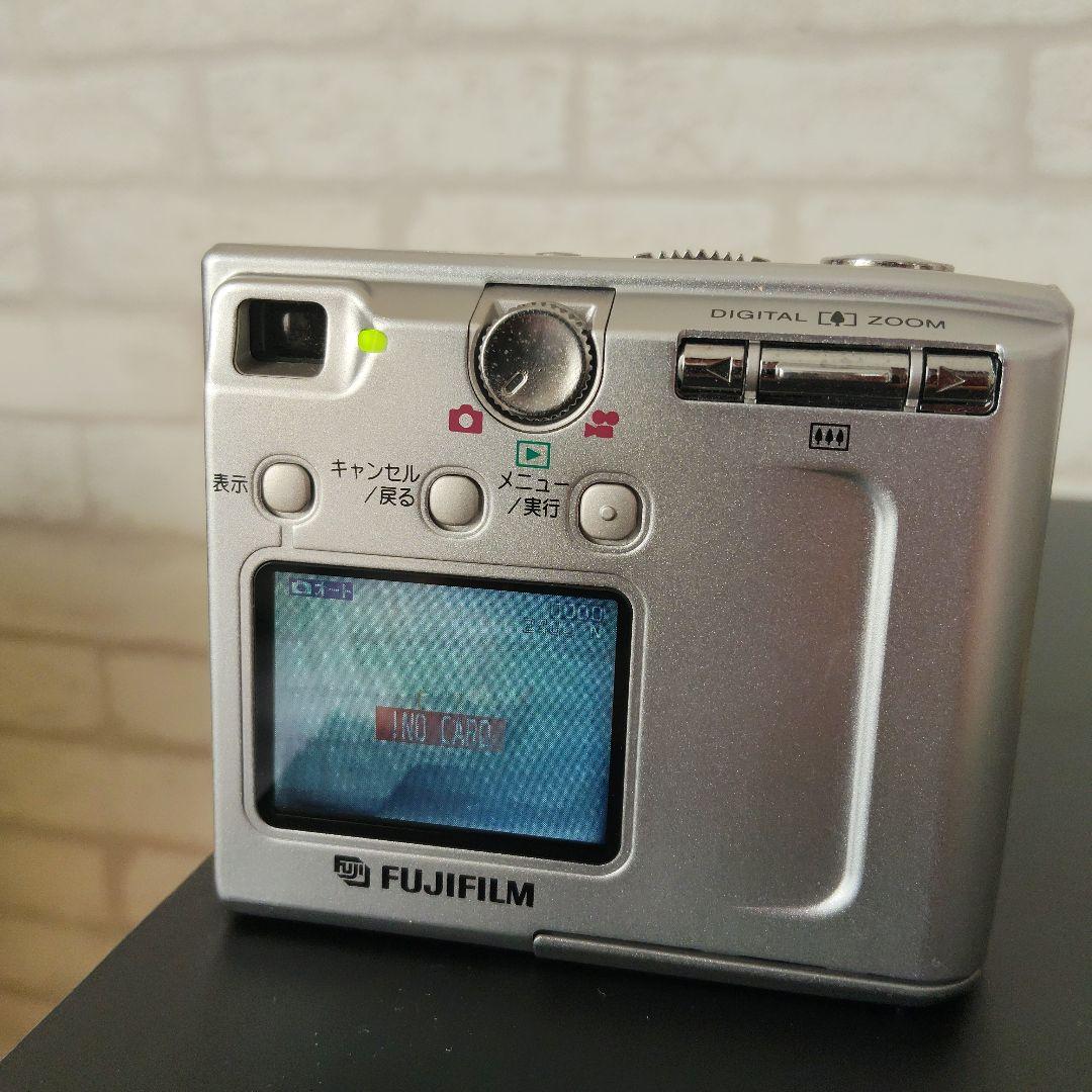 FUJIFILM FinePix 40i デジタルカメラ　箱付き、通電確認済み