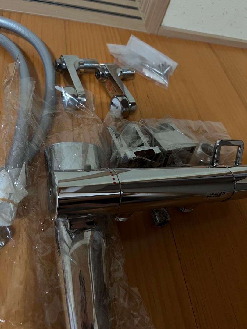 TOTO TMGG44ECR 壁付　シャワー　浴室