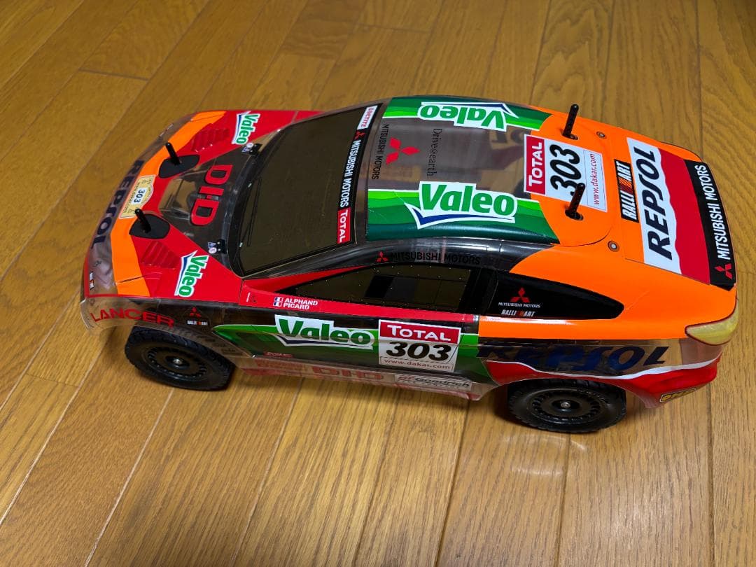 ☆☆タミヤ『スポーツランサー』1/10 RC　シャーシ＆ボディ　少々難あり