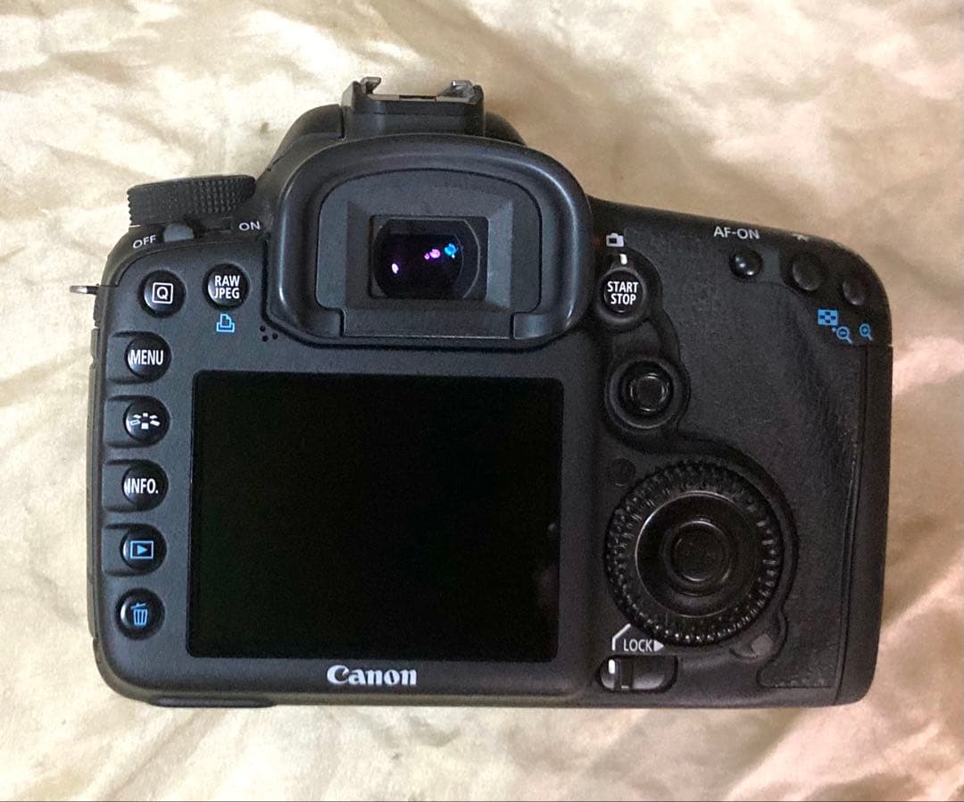 Canon EOS 7D デジタル一眼レフボディー