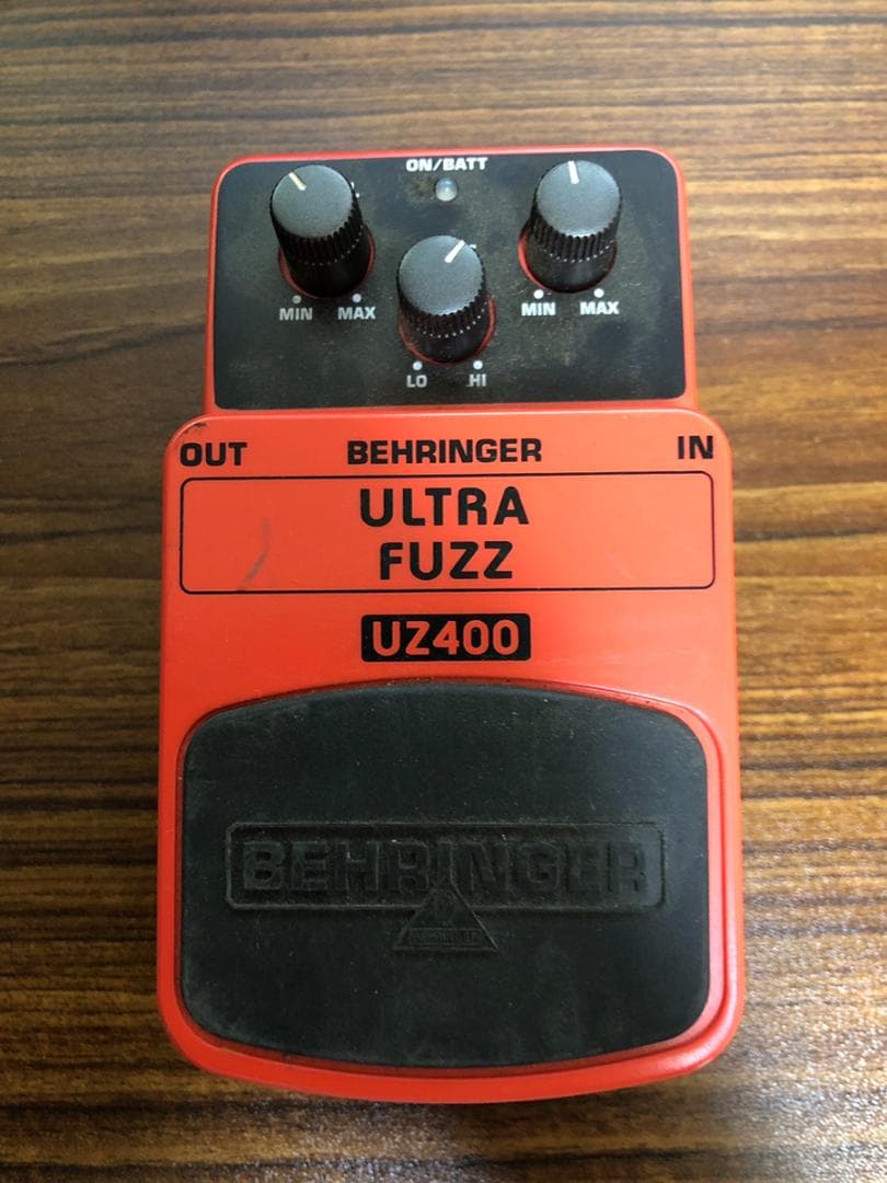 BEHRINGER UZ400 ULTRA FUZZ ギター エフェクター