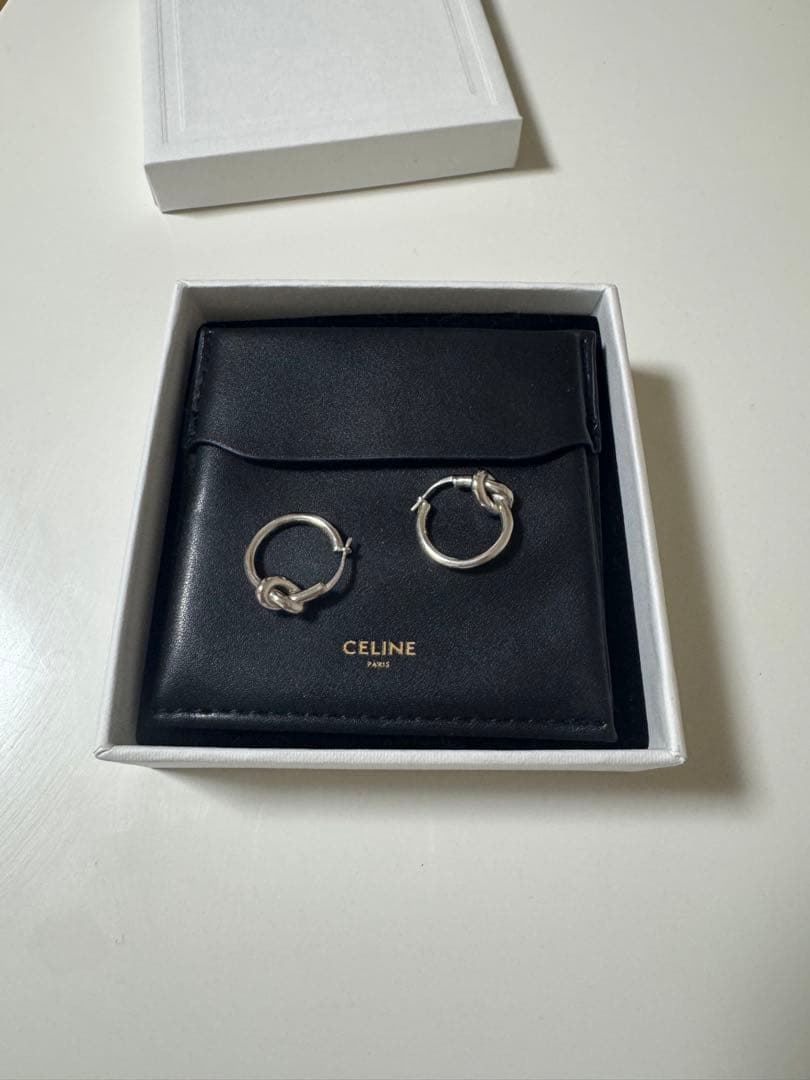 【こんにちはさん専用】CELINE ノット スモール ループ ピアスシルバー美品