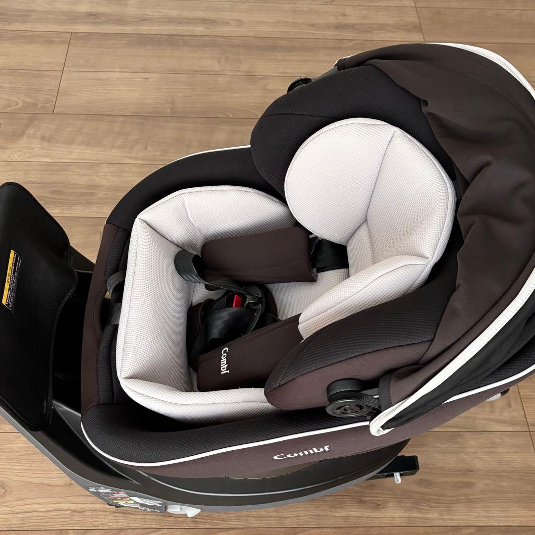 CombiクルムーヴスマートISOFIXエッグショックNeo（西松屋限定モデル）