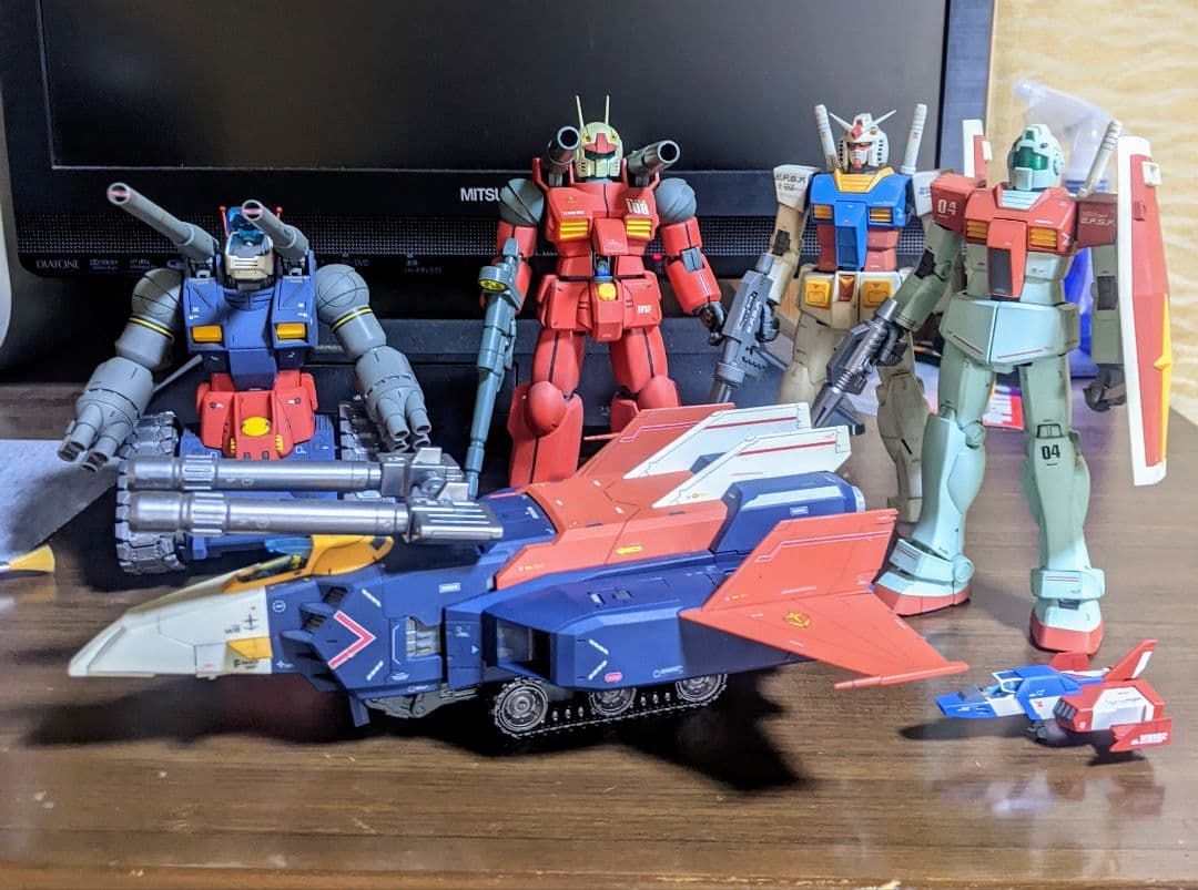 MGガンダムv作戦3体＋Gファイター＋ジムとコアーファイター