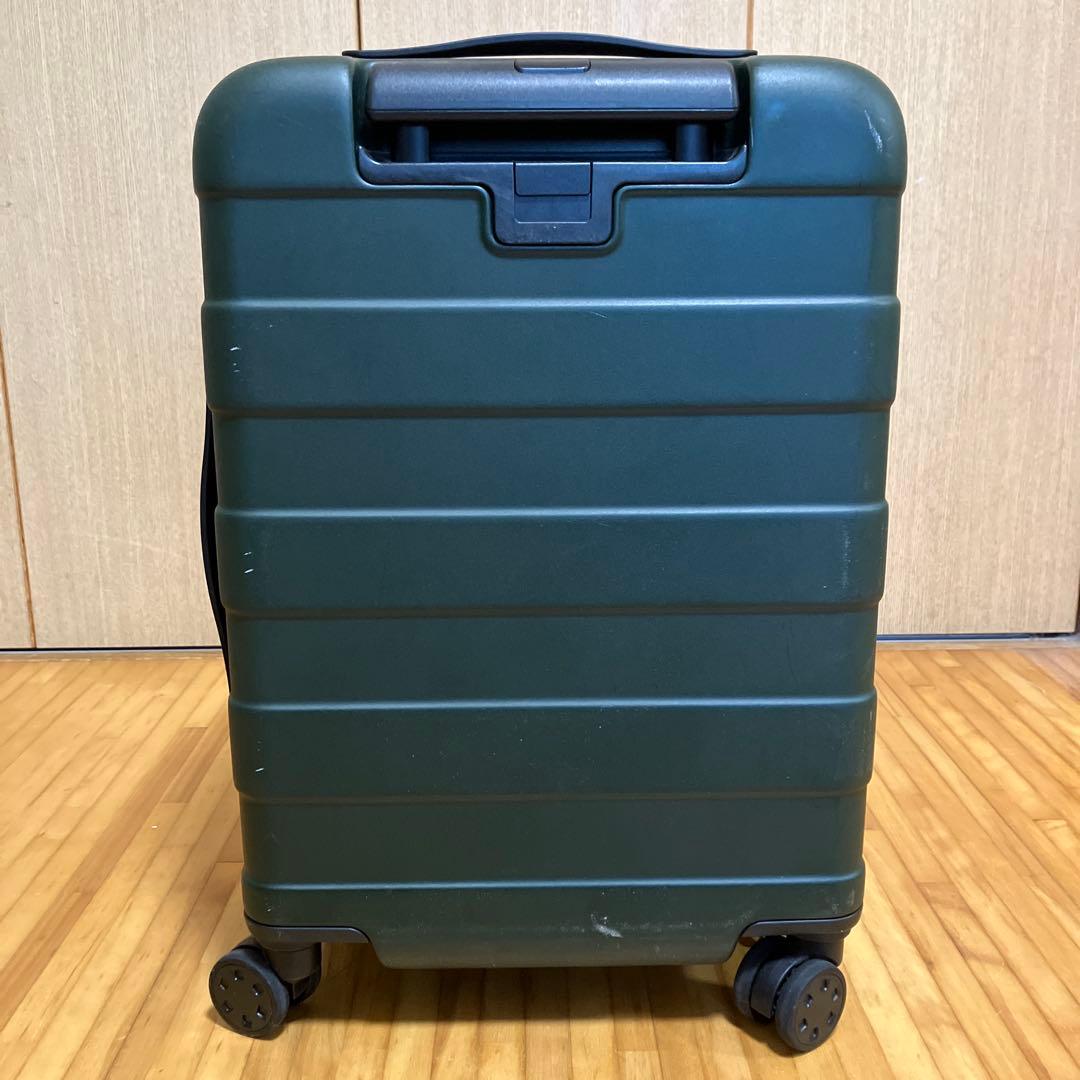 バーを自由に調節できる　ハードキャリーケース（３６Ｌ）　色:カーキ