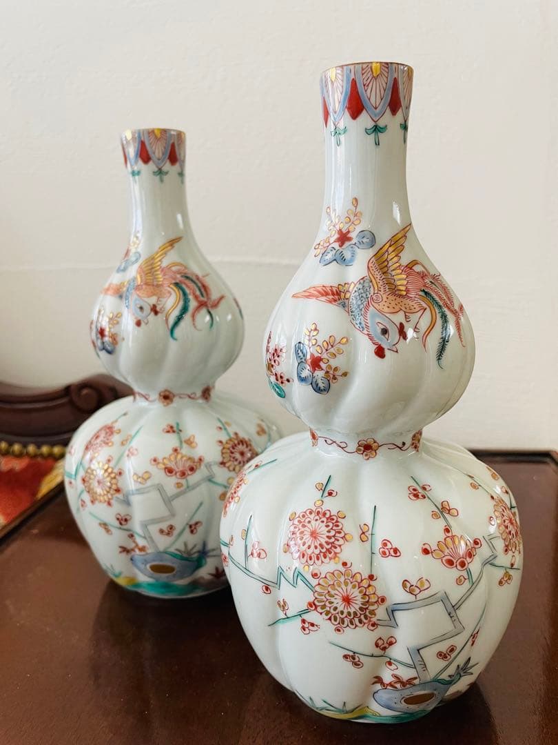 色絵瓢箪形柿右衛門様式　花鳥文徳利