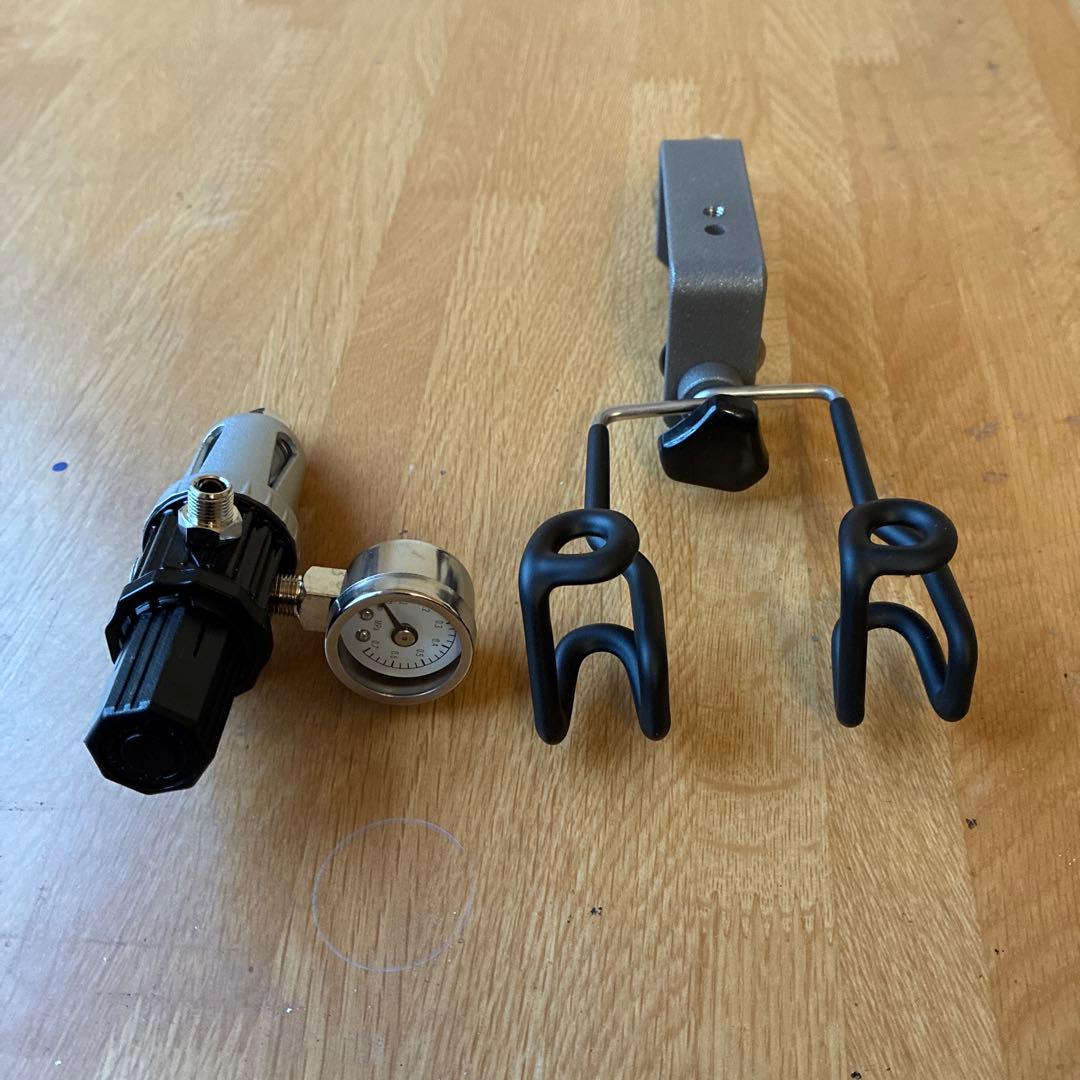 タミヤスプレーワークパワーコンプレッサー　エアブラシスタンド他