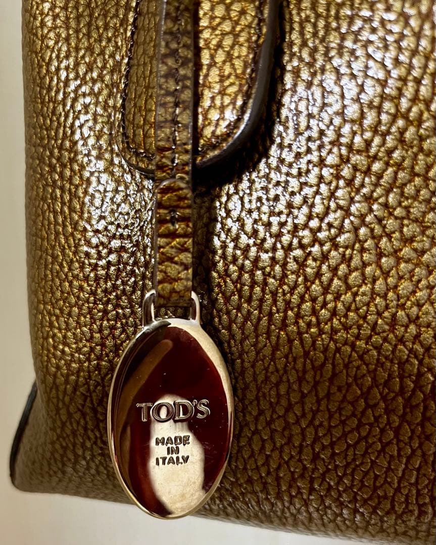 hkaroukrai様　トッズ　ハンドバッグ