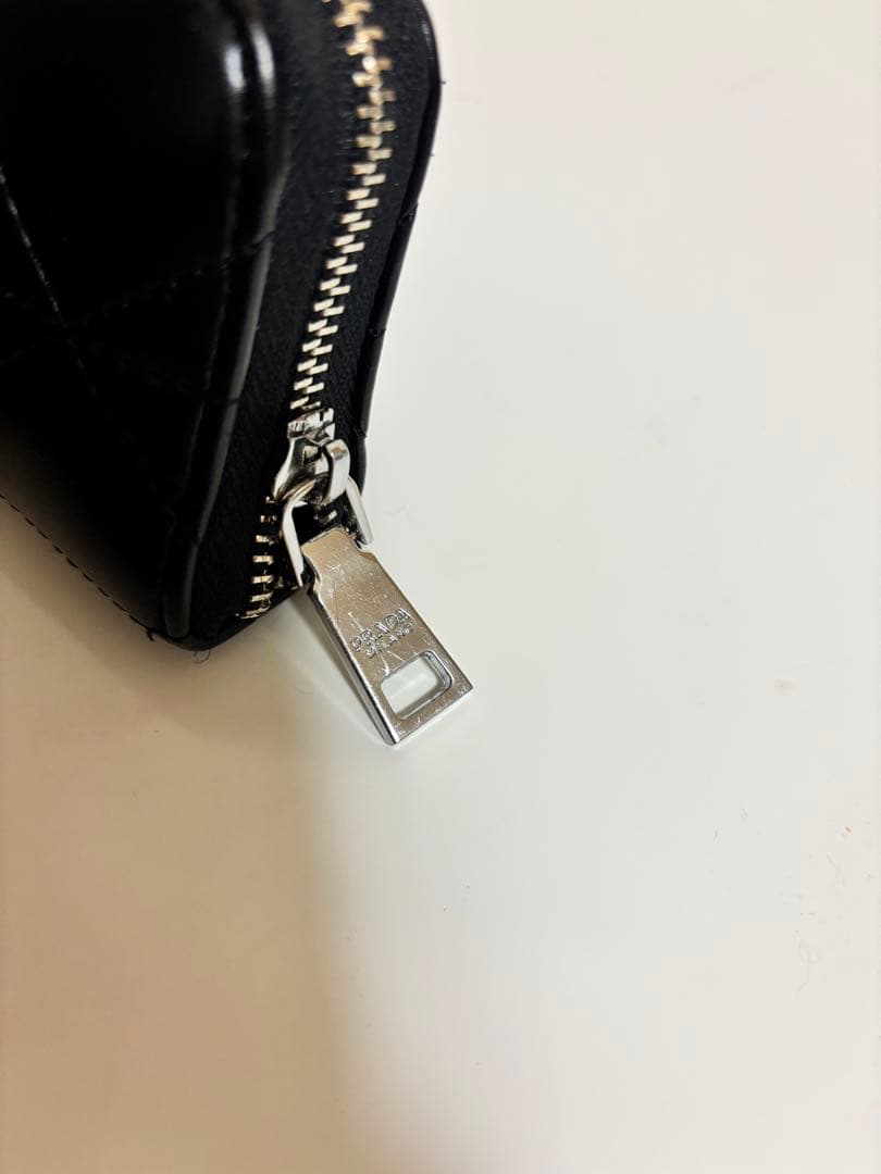 PRADA 財布 ノベルティ