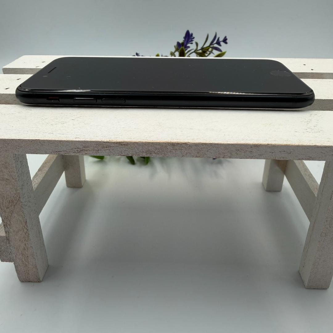 iPhone SE第3世代 64GB ミッドナイト 313