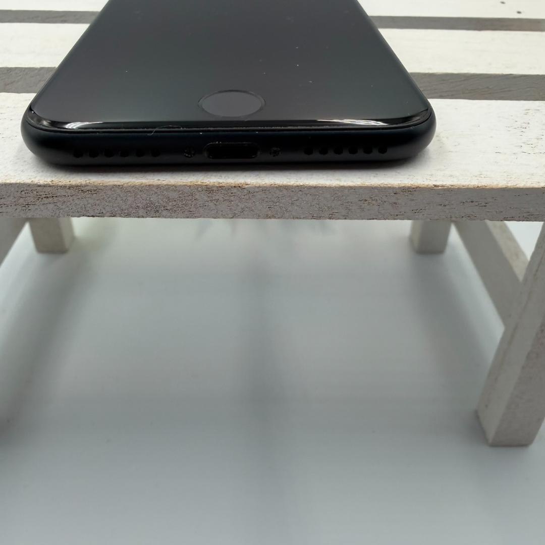 iPhone SE第3世代 64GB ミッドナイト 313