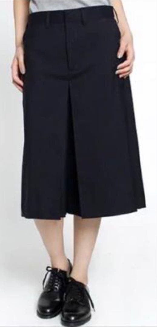 HIKE 黒 キャロットハーフパンツ