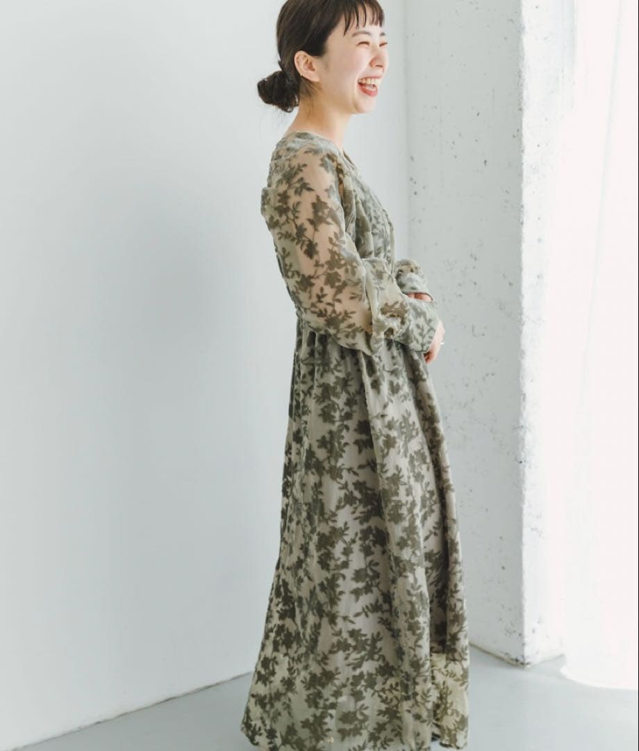 URBANRESEARCH ベロアジャガードVネックワンピース ライトカーキ