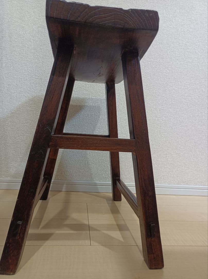 ①アンティーク　木製スツール 曲線座面 ダークブラウン