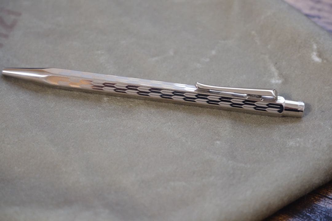 CARAN D'ACHE（カランダッシュ） 日本限定 エクリドール やがすり