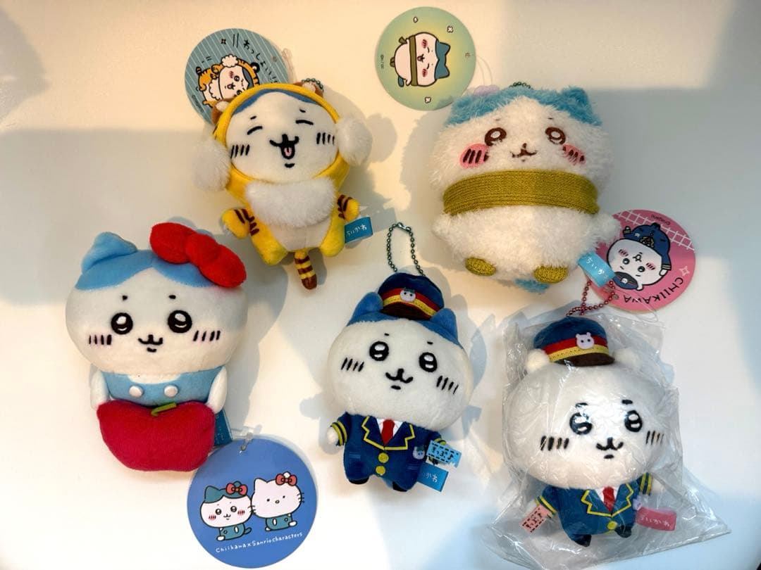 ちいかわ　まとめ売り②　虎さん/ぬくぬくの装い/駅員さん/サンリオデスクトップ