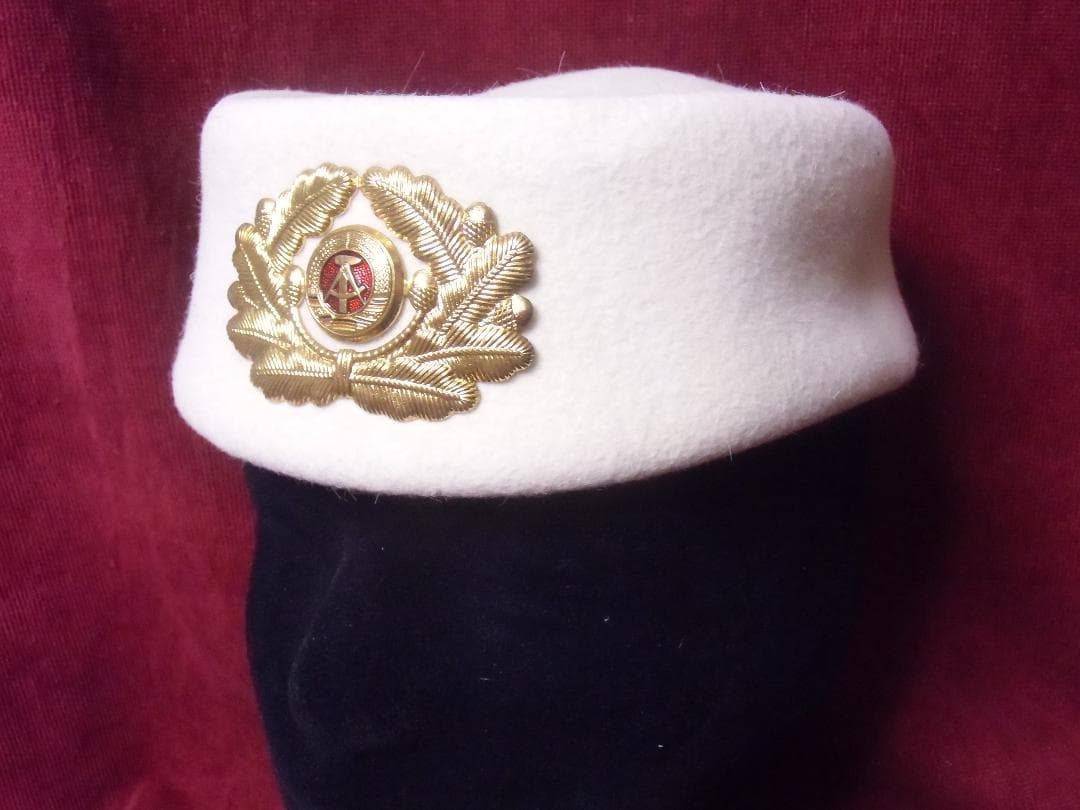 ＮＶＡ東ドイツ軍/人民軍＊海軍＊白＊婦人パレード帽５５cm（実物）