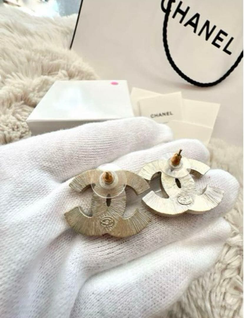 安心の正規品❣️極美品！日本に数点のみ入荷❣️存在感大❣️CHANELピアス【両耳】