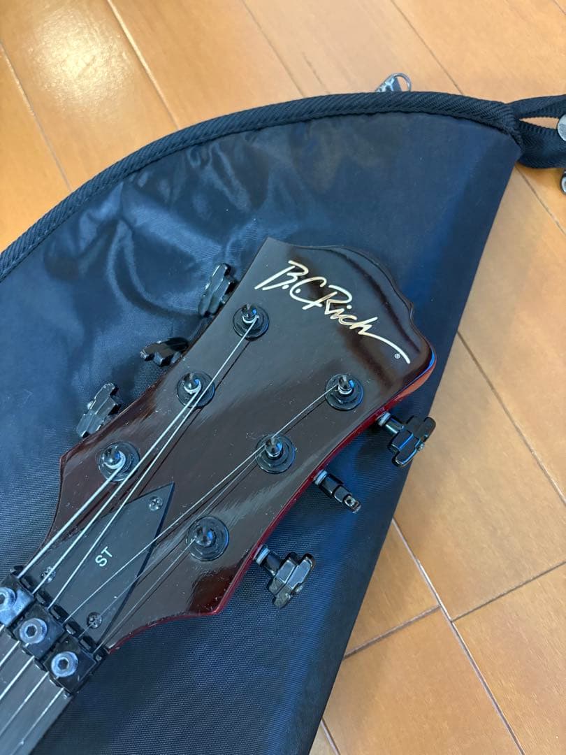 B.C.Rich Mockingbird ST エレキ ギター