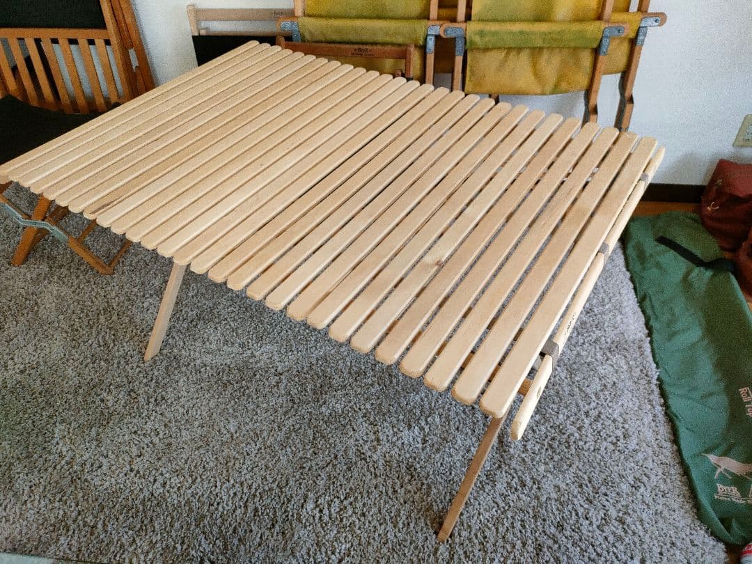 Momuです。　木製キャンプテーブル 収納バッグ付き