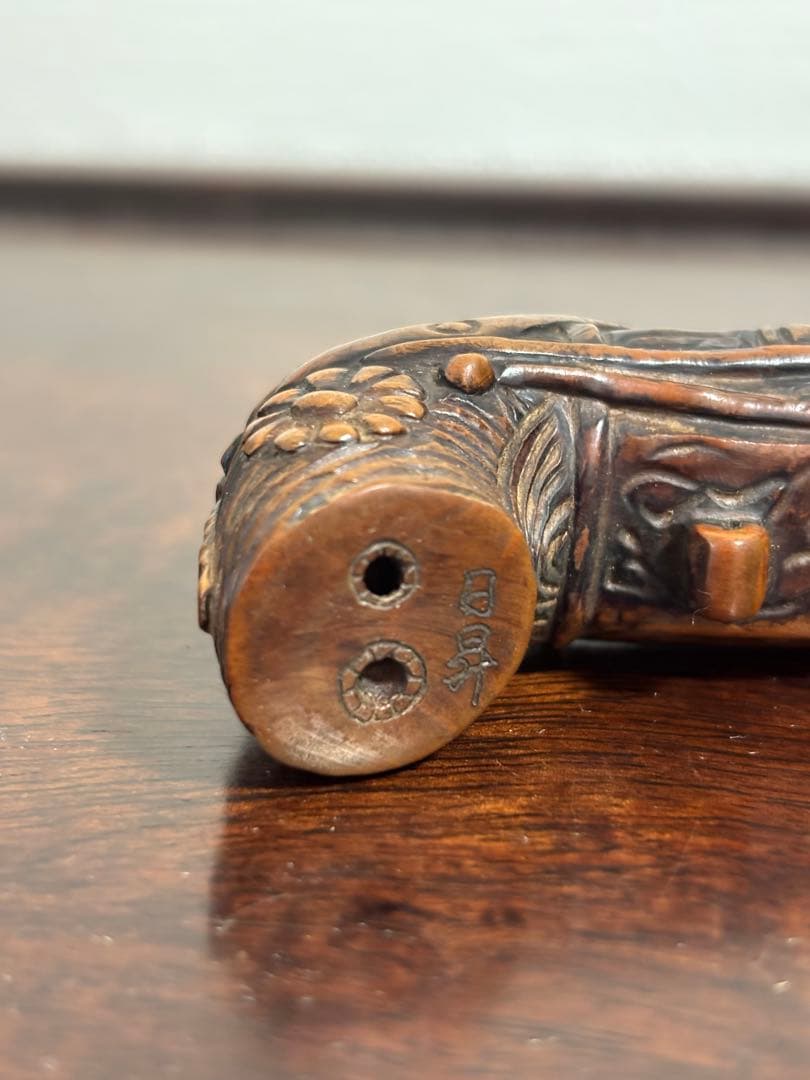 時代鉄砲根付 柘植製 黄楊木 在銘「日昇」 提物 根付 木箱付き 長さ9.5cm