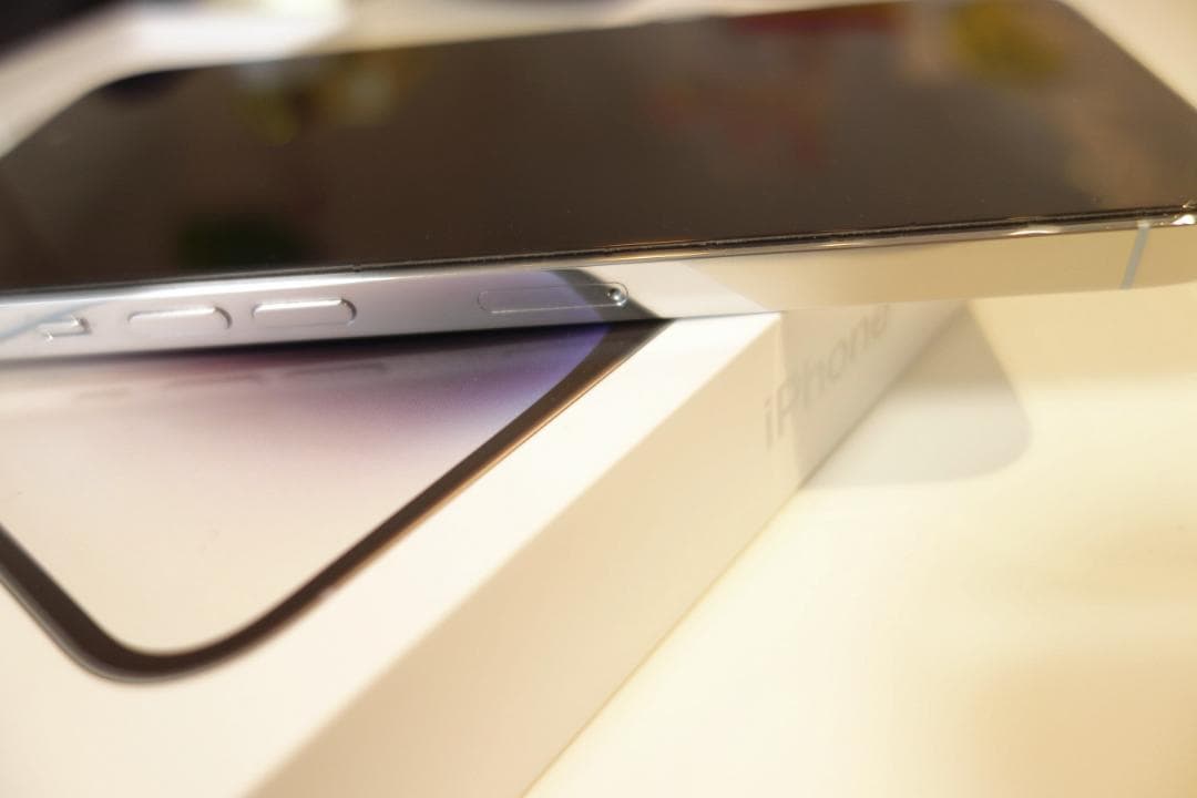 美品 Apple iPhone 14 Pro MAX 512 シルバー おまけ付