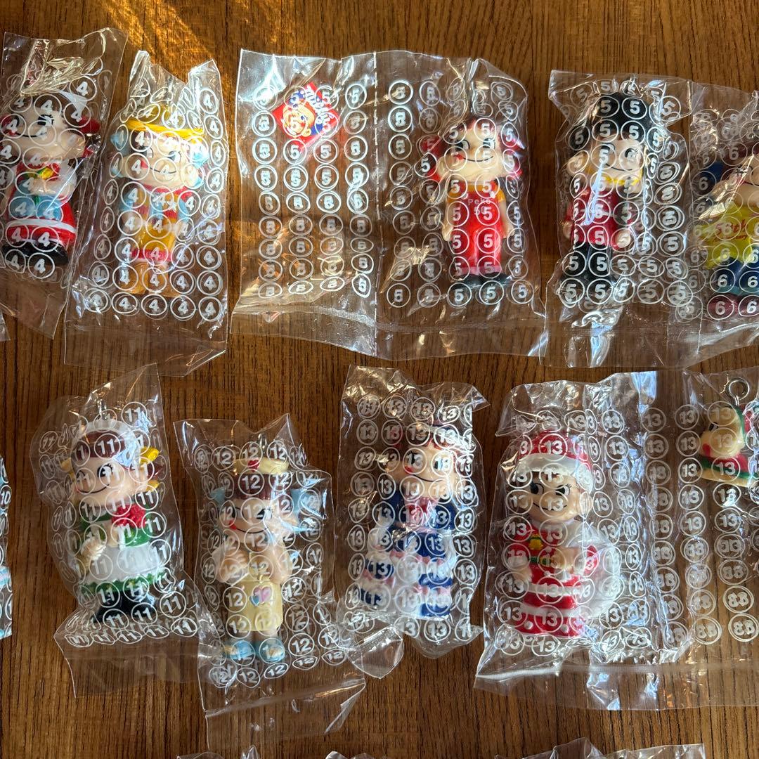 お値下げしました！ミニミニペコちゃん　マスコット　キーホルダー 35個セット