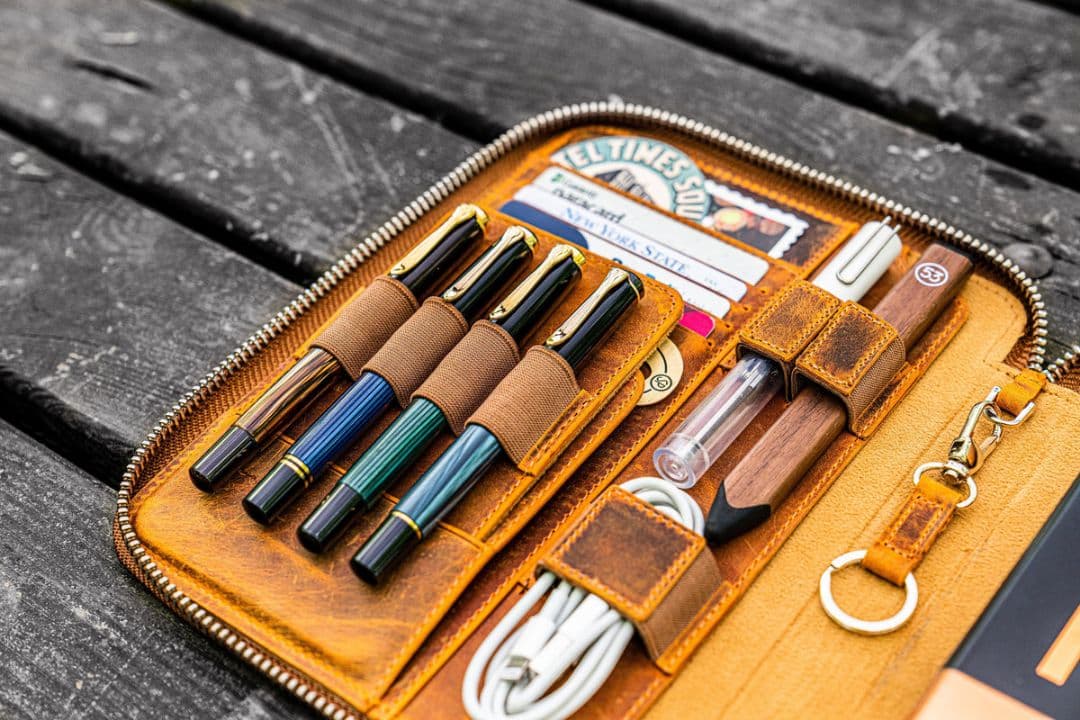 ガレンレザー　クレイジーホースブラウン　A5ノートブックフォリオ　ペンケース