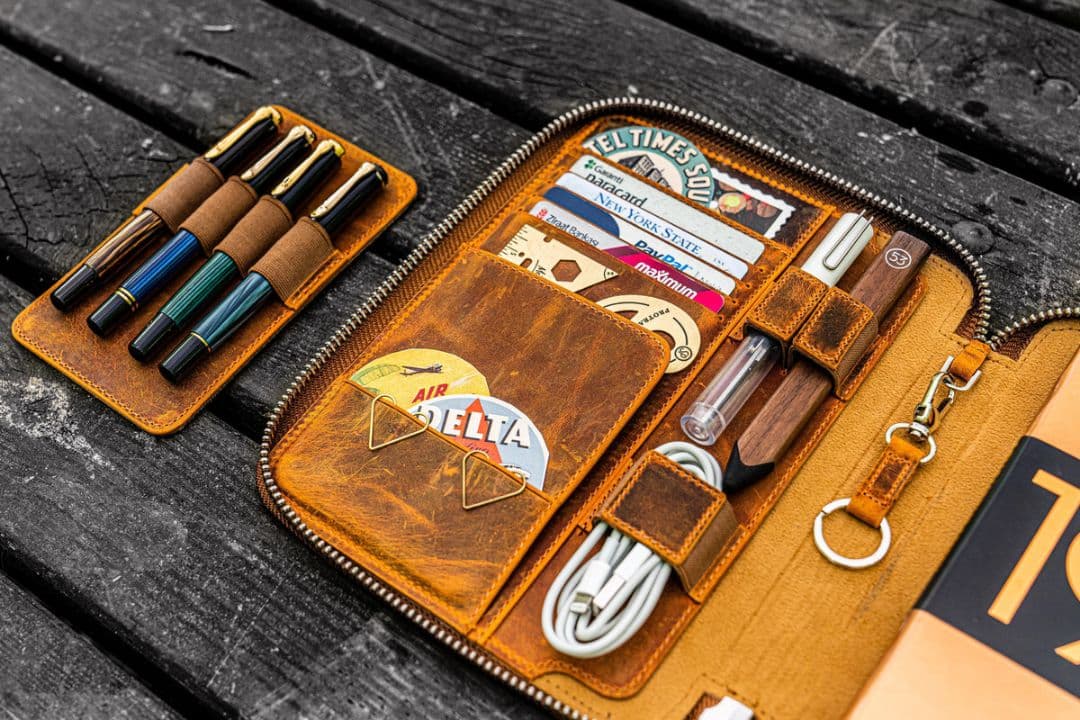 ガレンレザー　クレイジーホースブラウン　A5ノートブックフォリオ　ペンケース