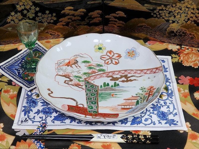 古伊万里　色絵　飛鶴に桜花紋　巻物の図　８寸皿　A571AS-fbku