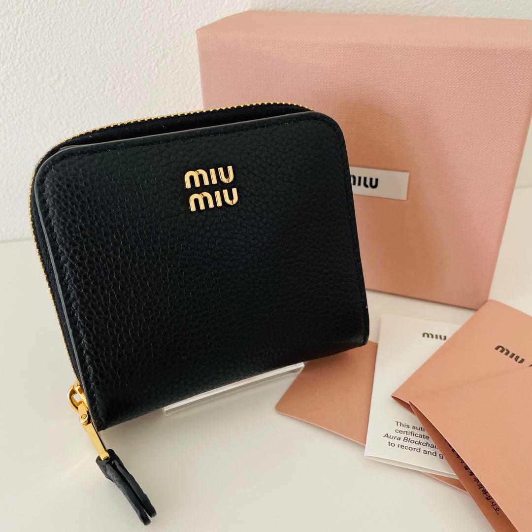 MIU MIU ミュウミュウ レザー 2つ折り財布 ブラック
