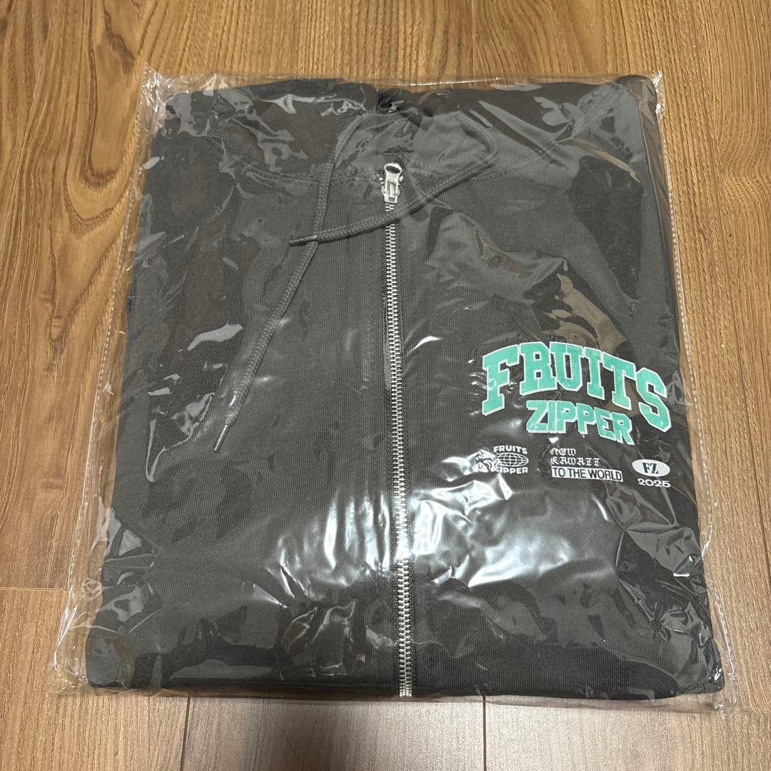 FRUITS ZIPPER 推しアピ黒パーカー 櫻井優衣