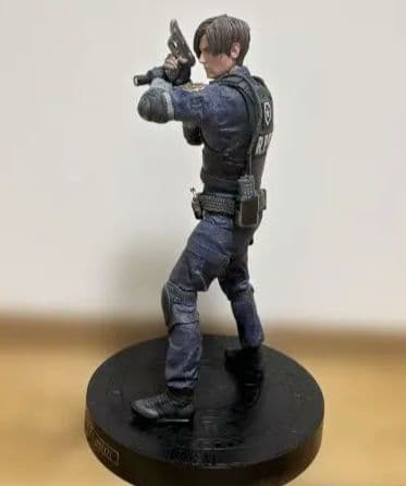 バイオハザードRE:2 コレクターズエディション同梱品 レオンケネディフィギュア