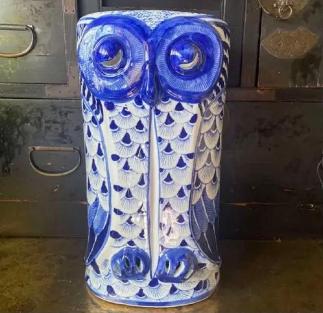 傘立て　フクロウの陶器